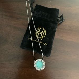 House of Harlow small starburst pendant